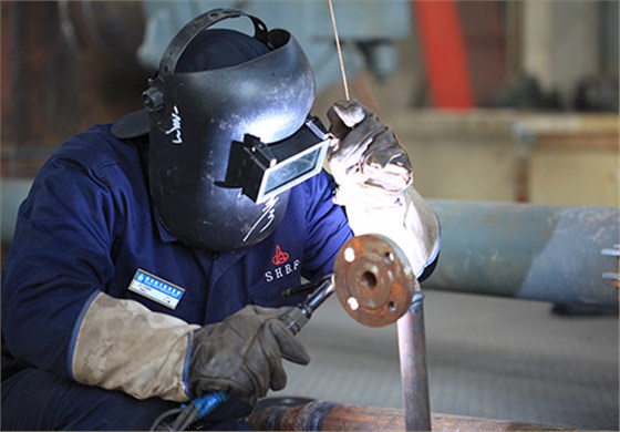 車間生(shēng)産人員(yuán)作業圖(tú)-航天泵(beng)閥