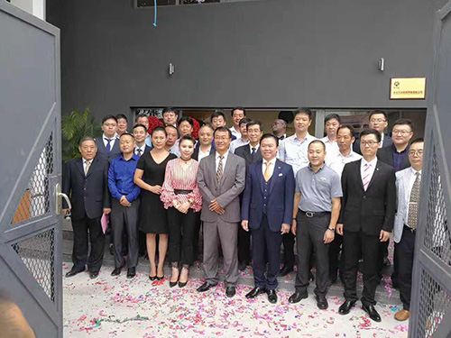 航天泵閥(fá)出席永華(huá)石油揭牌(pái)典禮 (1) 航天(tiān)泵閥出席(xí)永華石油(you)揭牌典禮(li) (1)