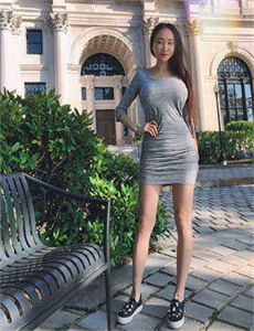 俩女一杯
