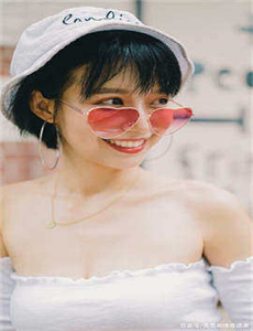 边夹腿边看小黄文